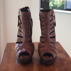 Stuart Weitzman brown booties
